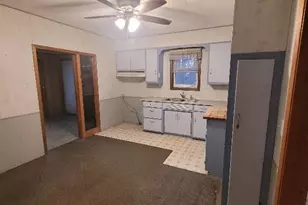 440 E Main St, Madelia, MN 56062 - Photo 31
