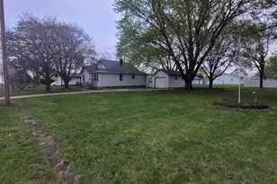440 E Main St, Madelia, MN 56062 - Photo 3