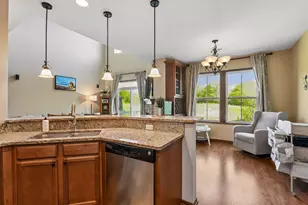 1932 Commonwealth Blvd, Chanhassen, MN 55317 - Photo 11