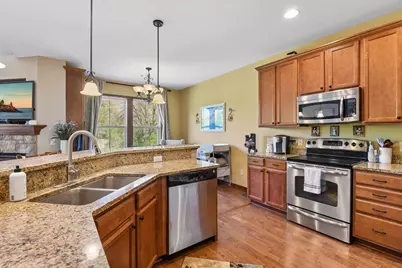 1932 Commonwealth Boulevard, Chanhassen, MN 55317 - Photo 9