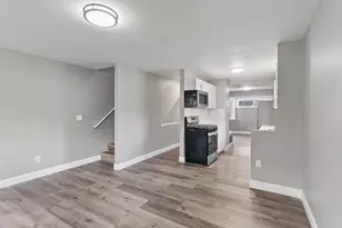 2443 Elliot Ave, Minneapolis, MN 55404 - Photo 11