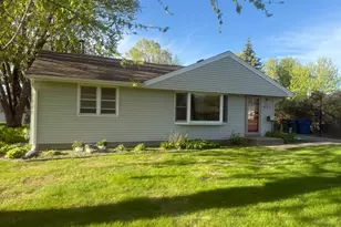 671 Marigold Terrace NE, Fridley, MN 55432 - Photo 3