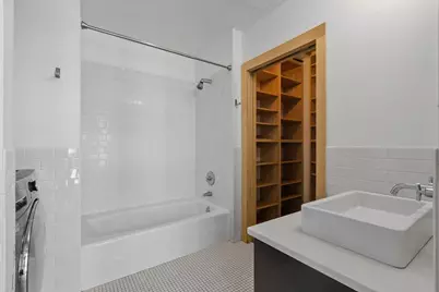 345 6th Ave N #406, Minneapolis, MN 55401 - Photo 17