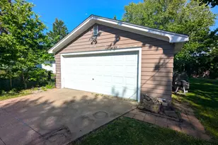 464 Grand St, Winona, MN 55987 - Photo 17