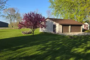 330 Arglen Dr, Owatonna, MN 55060 - Photo 3