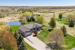 18745 Fontana St, Wyoming, MN 55092 - Photo 3