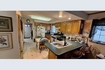306 11th Street, Walhalla, ND 58282 - Photo 3