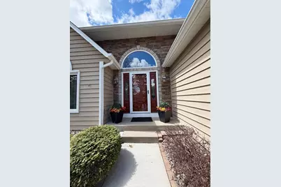 2555 Sylvan Street, Little Canada, MN 55117 - Photo 3