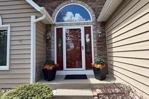 2555 Sylvan St, Little Canada, MN 55117 - Photo 3