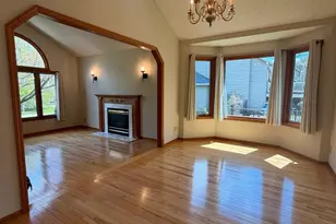 2555 Sylvan St, Little Canada, MN 55117 - Photo 7