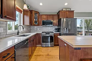 1327 Mallard Ln, New Richmond, WI 54017 - Photo 5