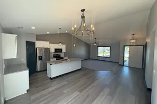 119 6th St SE, Geneva, MN 56035 - Photo 7