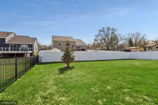 10702 Sumter Ave N, Brooklyn Park, MN 55445 - Photo 27
