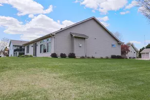 298 Kusilek St, River Falls, WI 54022 - Photo 3