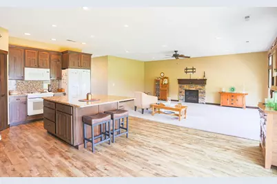 298 Kusilek Street, River Falls, WI 54022 - Photo 21