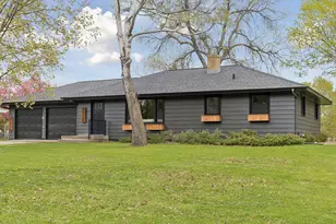 1610 Garland Ln N, Plymouth, MN 55447 - Photo 3