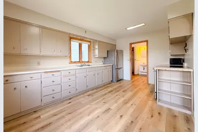 821 Park Street, Jackson, MN 56143 - Photo 15