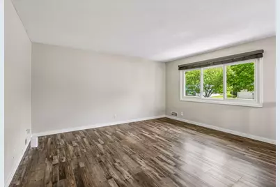 3216 W 85th Street, Bloomington, MN 55431 - Photo 3