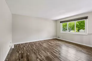 3216 W 85th St, Bloomington, MN 55431 - Photo 3