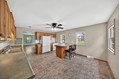509 31st Street NE, Rochester, MN 55906 - Photo 9