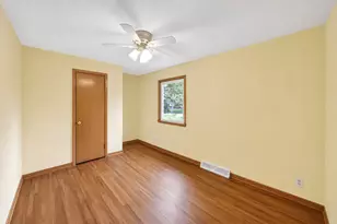 509 31st St NE, Rochester, MN 55906 - Photo 15