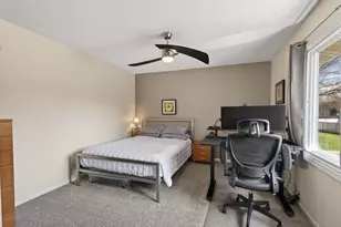 1044 Carmel Ct, Shoreview, MN 55126 - Photo 9