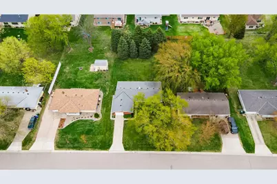 825 Spruce Street NE, Hutchinson, MN 55350 - Photo 43