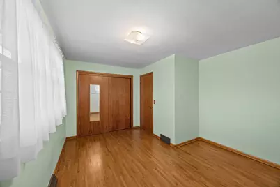 825 Spruce Street NE, Hutchinson, MN 55350 - Photo 25
