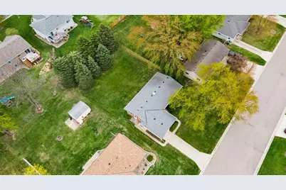 825 Spruce Street NE, Hutchinson, MN 55350 - Photo 37