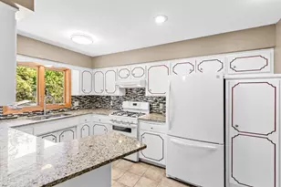 4708 Laura Ln, Shoreview, MN 55126 - Photo 7