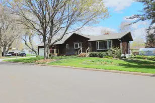 804 Valley View Dr, River Falls, WI 54022 - Photo 1