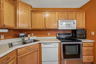 2357 Oakridge Cir, Hudson, WI 54016 - Photo 17