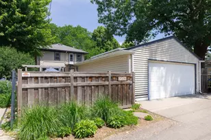 2028 Princeton Ave, Saint Paul, MN 55105 - Photo 35