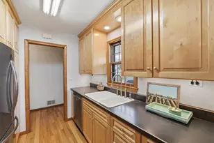 16019 Birch Ln, Minnetonka, MN 55345 - Photo 3
