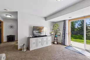 601 35th St W, Hastings, MN 55033 - Photo 15