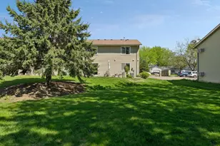 601 35th St W, Hastings, MN 55033 - Photo 31