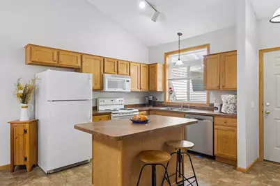601 35th Street W, Hastings, MN 55033 - Photo 5