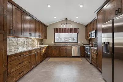 2214 Hulett Avenue, Faribault, MN 55021 - Photo 7