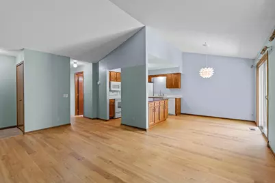 977 Heritage Court E, Vadnais Heights, MN 55127 - Photo 15