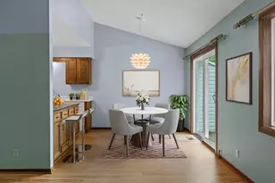 977 Heritage Ct E, Vadnais Heights, MN 55127 - Photo 23
