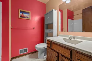 977 Heritage Ct E, Vadnais Heights, MN 55127 - Photo 35