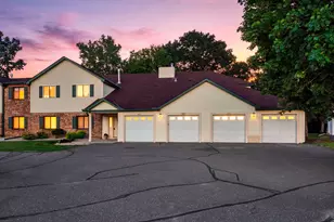 977 Heritage Ct E, Vadnais Heights, MN 55127 - Photo 39