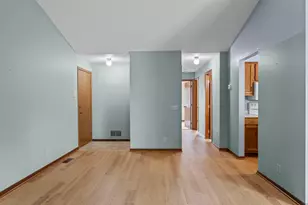 977 Heritage Ct E, Vadnais Heights, MN 55127 - Photo 13