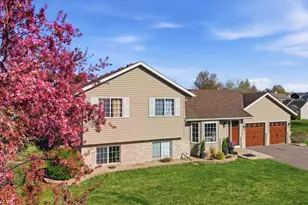 414 Maple Knoll Way NW, Saint Michael, MN 55376 - Photo 3