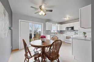 1201 9th Ave SE, Barnesville, MN 56514 - Photo 7
