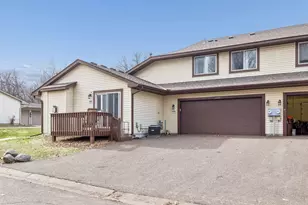 6690 Gretchen Ct N, Oakdale, MN 55128 - Photo 3