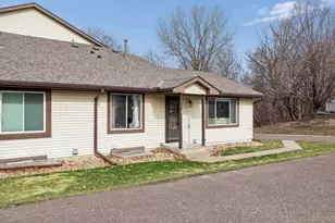 6690 Gretchen Ct N, Oakdale, MN 55128 - Photo 5