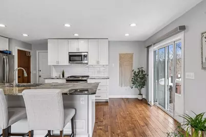 6690 Gretchen Court N, Oakdale, MN 55128 - Photo 17