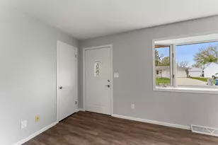 302 5th Ave NW, Dodge Center, MN 55927 - Photo 13
