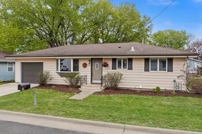 302 5th Avenue NW, Dodge Center, MN 55927 - Photo 5